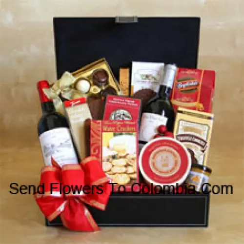 Deze cadeaubox bevat twee flessen rode wijn, Gourmet crackers, Verleidelijke fudge, Hartige amandelen, Zoete truffelkoekjes, Merlot kaas, Mosterd uit Napa Valley, 6-delige geschenkdoos met gourmet truffels en smakelijke kaaswervels. (Inhoud van het mandje inclusief wijn kan variëren per seizoen en bezorglocatie. In geval van onbeschikbaarheid van een bepaald product zullen we het vervangen door een product van gelijke of hogere waarde)